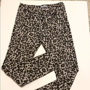 Loft Animal print jeans!🖤🤍